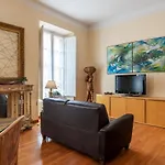 Apartment Guesthost - Termini And Elegant Rom