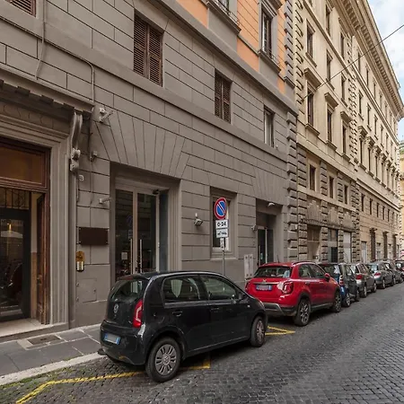 Guesthost - Termini And Elegant